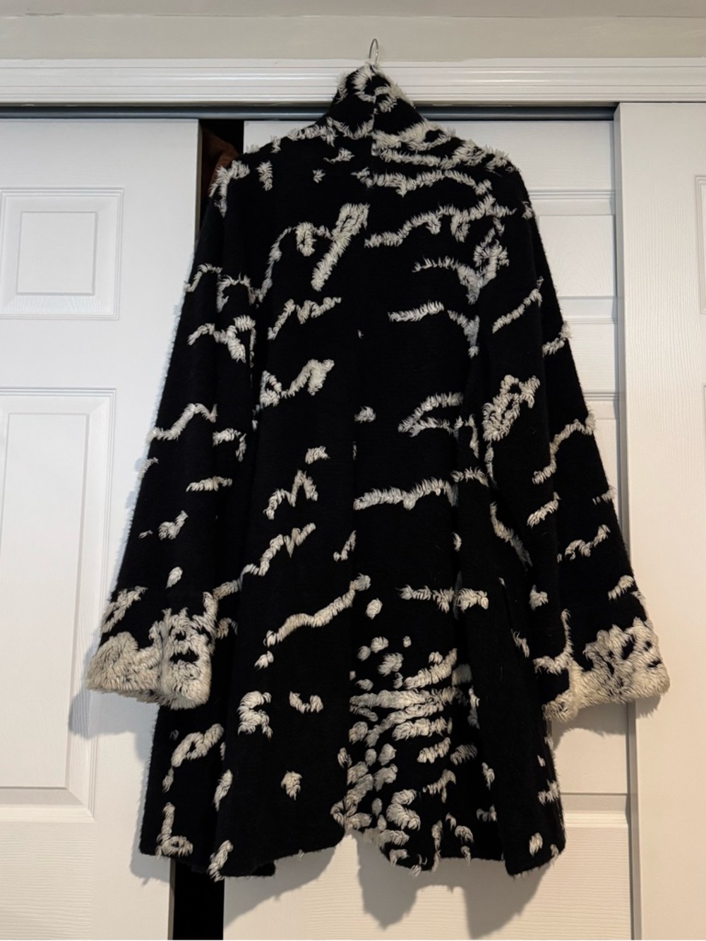 Black & White Fuzzy Patterned Women’s Coat